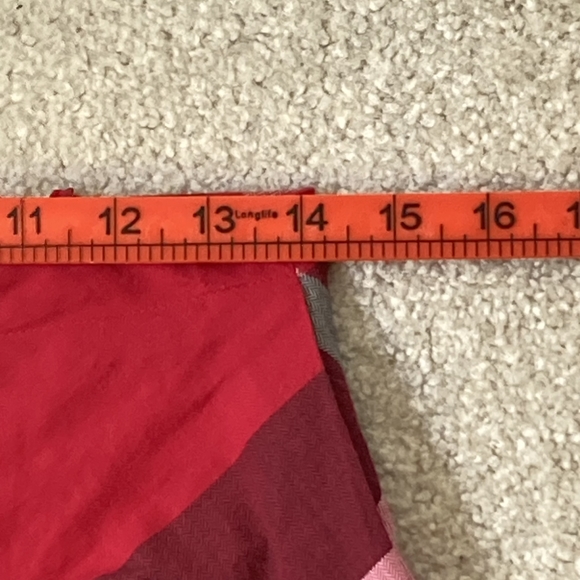 Pre-Loved Burberry Girl's Children's Skirt - Size 14Y - Timeless Elegance - Picture 10 of 11